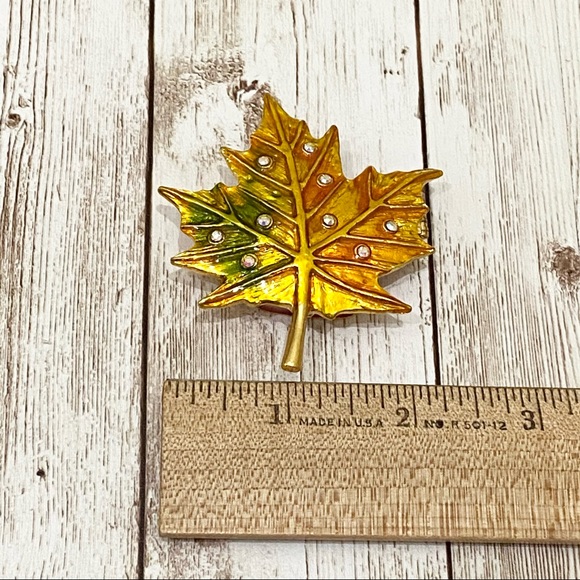 Retired Objet d’Art Autum Fall Maple Leaf Trinket - Picture 5 of 12